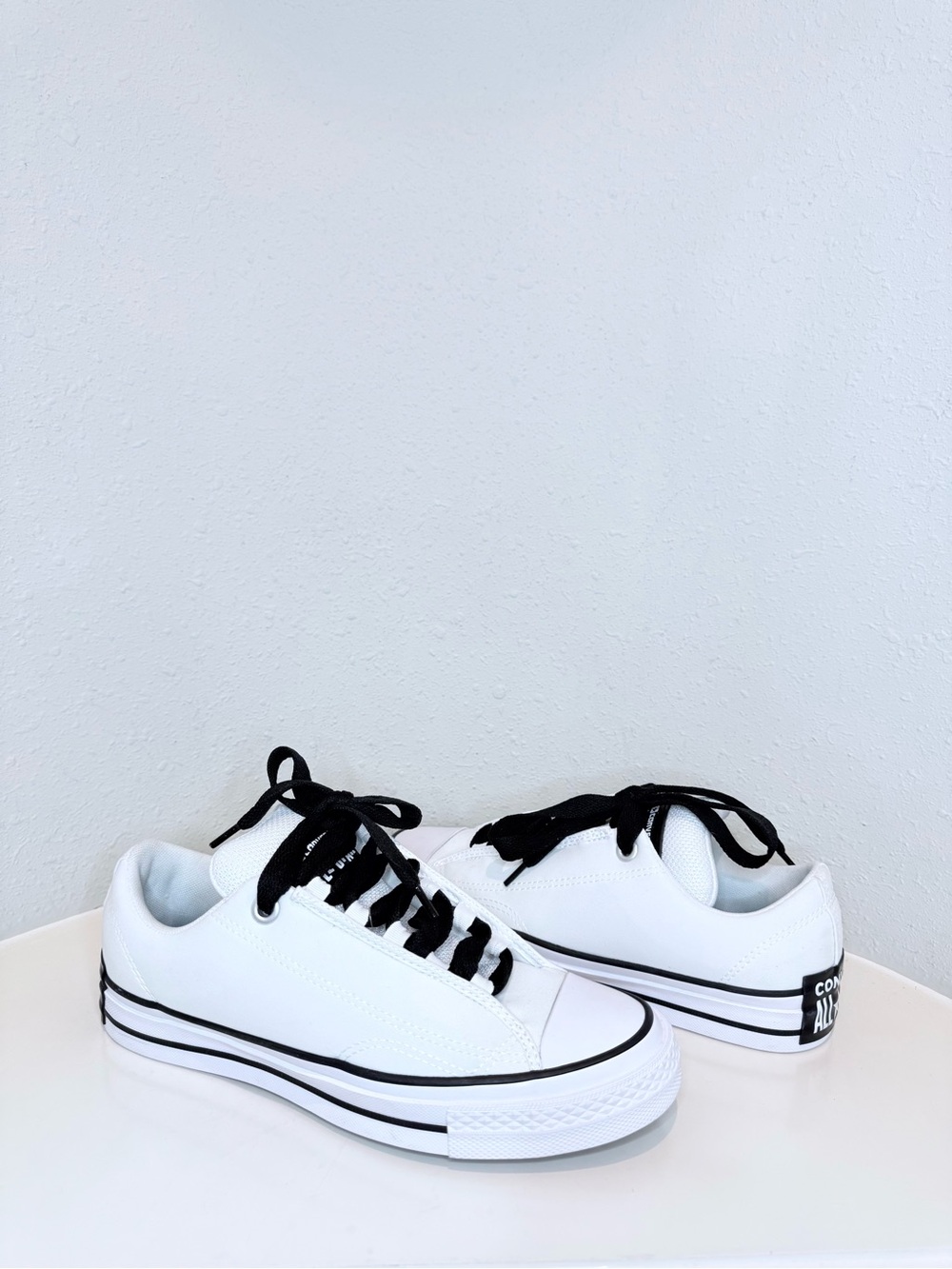 Converse All Star Low Top Puff White Black Unisex Sneakers W 9.5 M 8 NEW